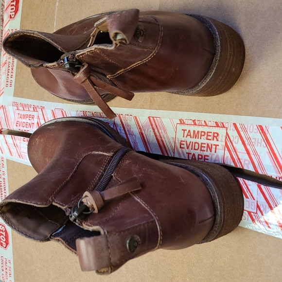 Used Sofft Brown Leather Zip Booties 6 - Picture 3 of 6